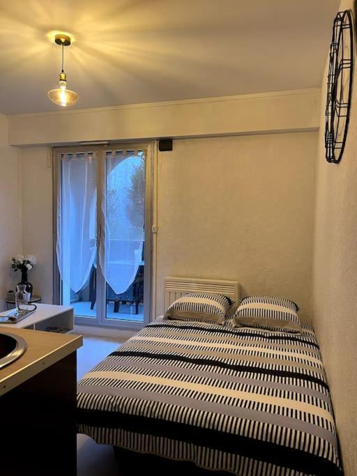 Joli Studio Avec Parking Prive Moulins  Dış mekan fotoğraf